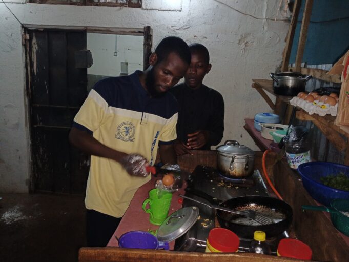 ASUU Strike: Medical student turns to street food vendor