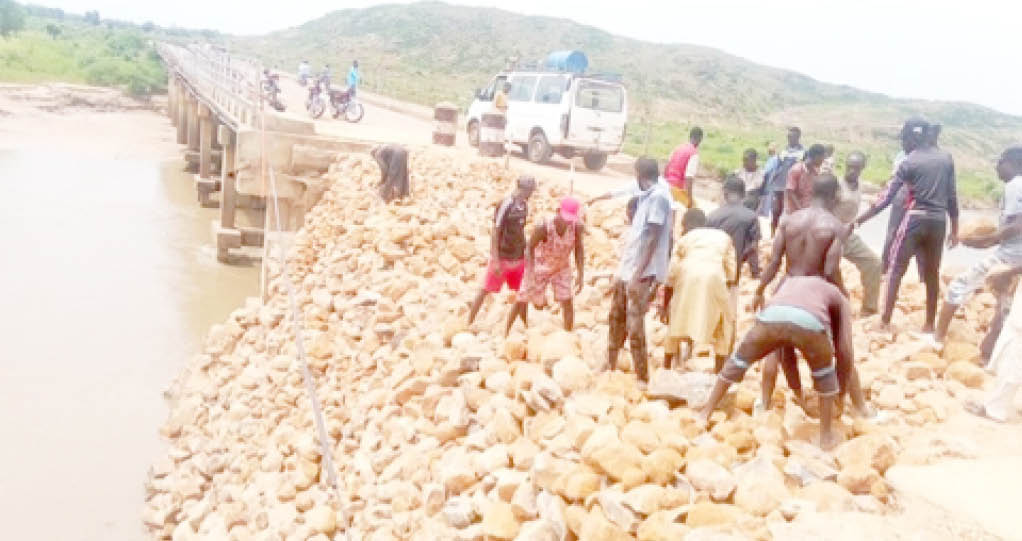 Residents lament as collapsed Kano bridge cuts off trade, increases hardship