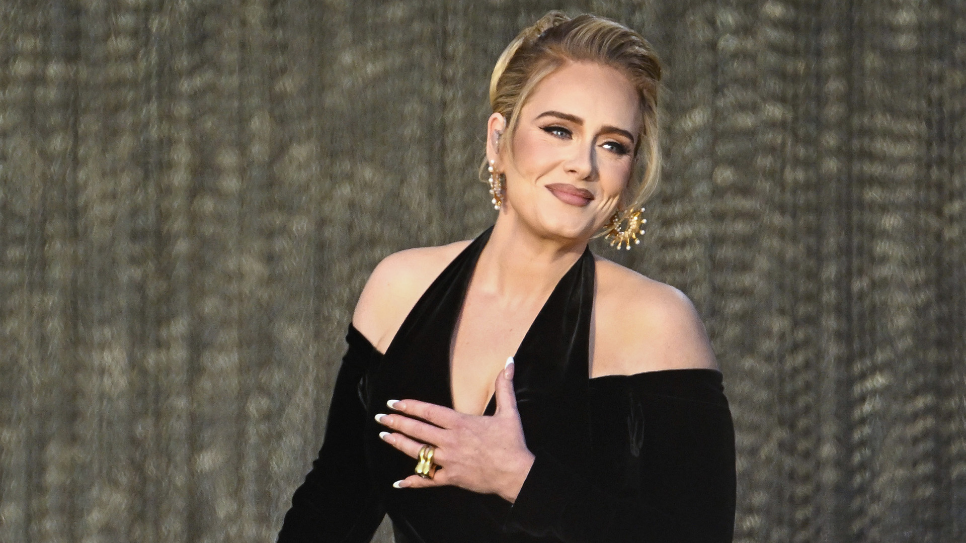 Adele The Q Interview November 19, 2021 – Star Style