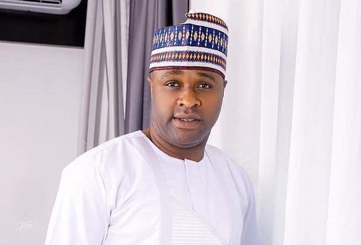 VIDEO: Female security guard goes gaga over actor Femi Adebayo