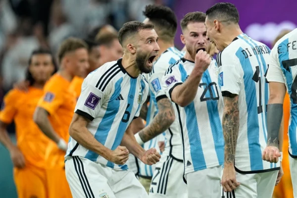 Argentina players celebrate their win against Netherlands
