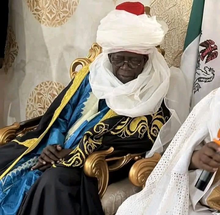 PHOTOS: Birnin Gwari turbans Tinubu as ‘great warrior’