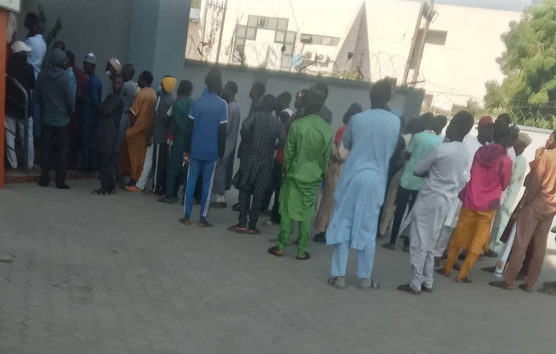 PHOTOS: Long Queues as residents rush for new Naira notes in Kano