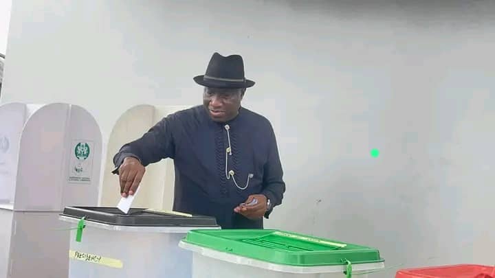 Jonathan votes in Bayelsa, warns against vote buying