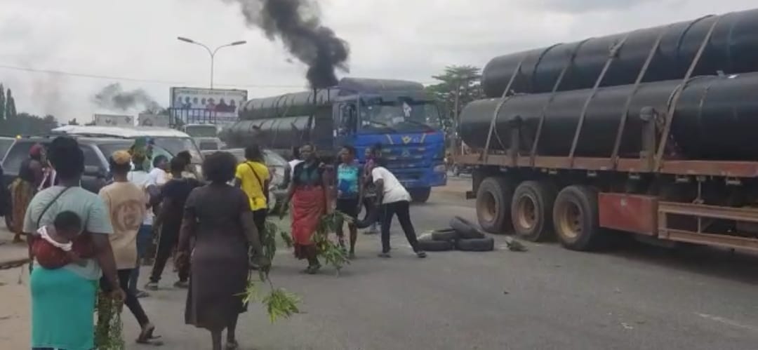 Naira scarcity protest spreads to Delta