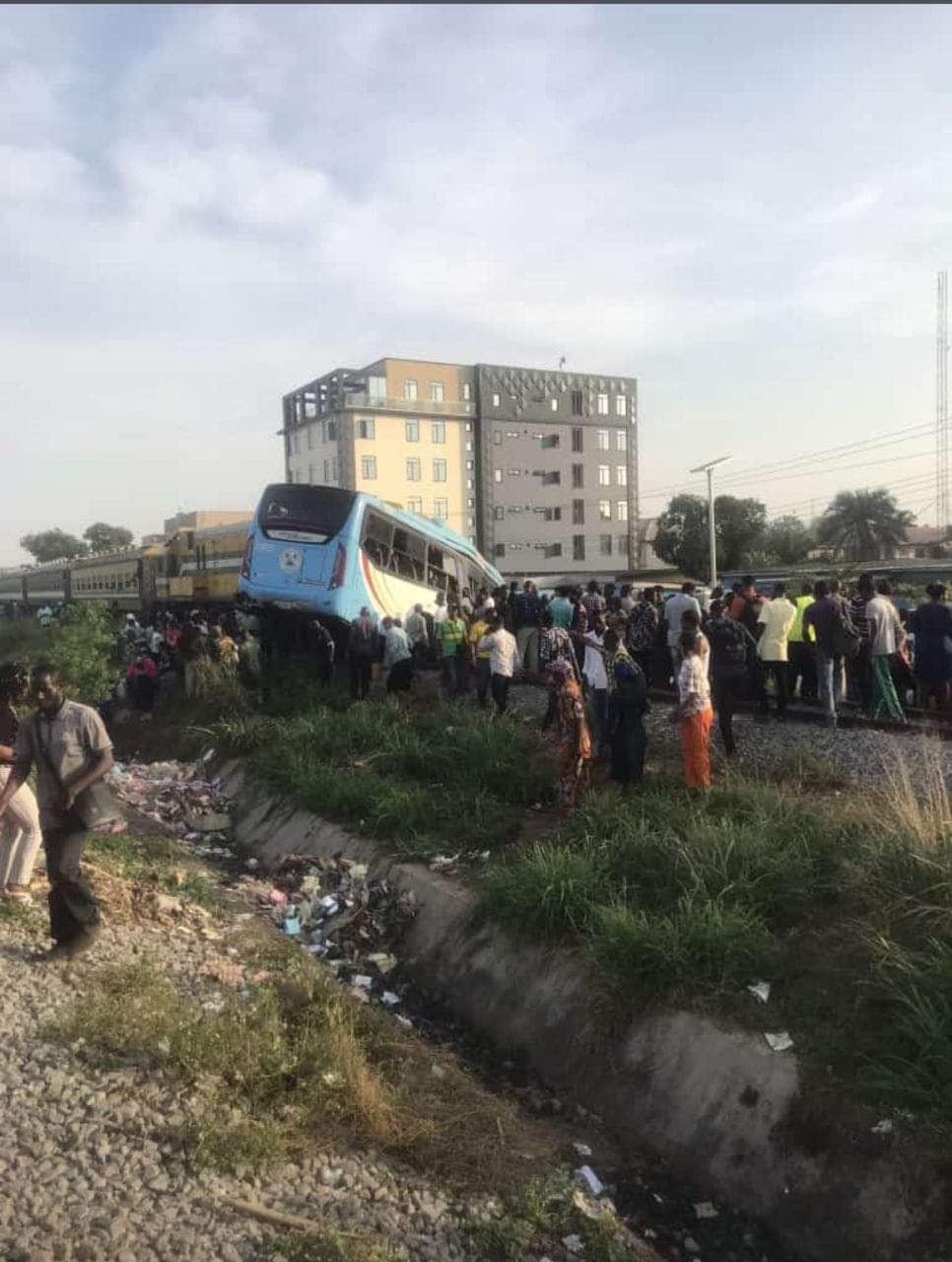 UPDATED: Three killed as train crashes into Lagos staff bus