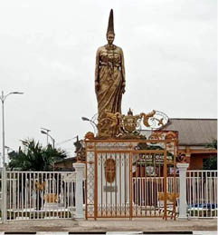 Oba of Benin reenacts 700-year-old tradition