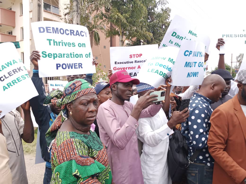 Photos Protesters Storm Force Headquarters Over Nasarawa Assembly Crisis Daily Trust