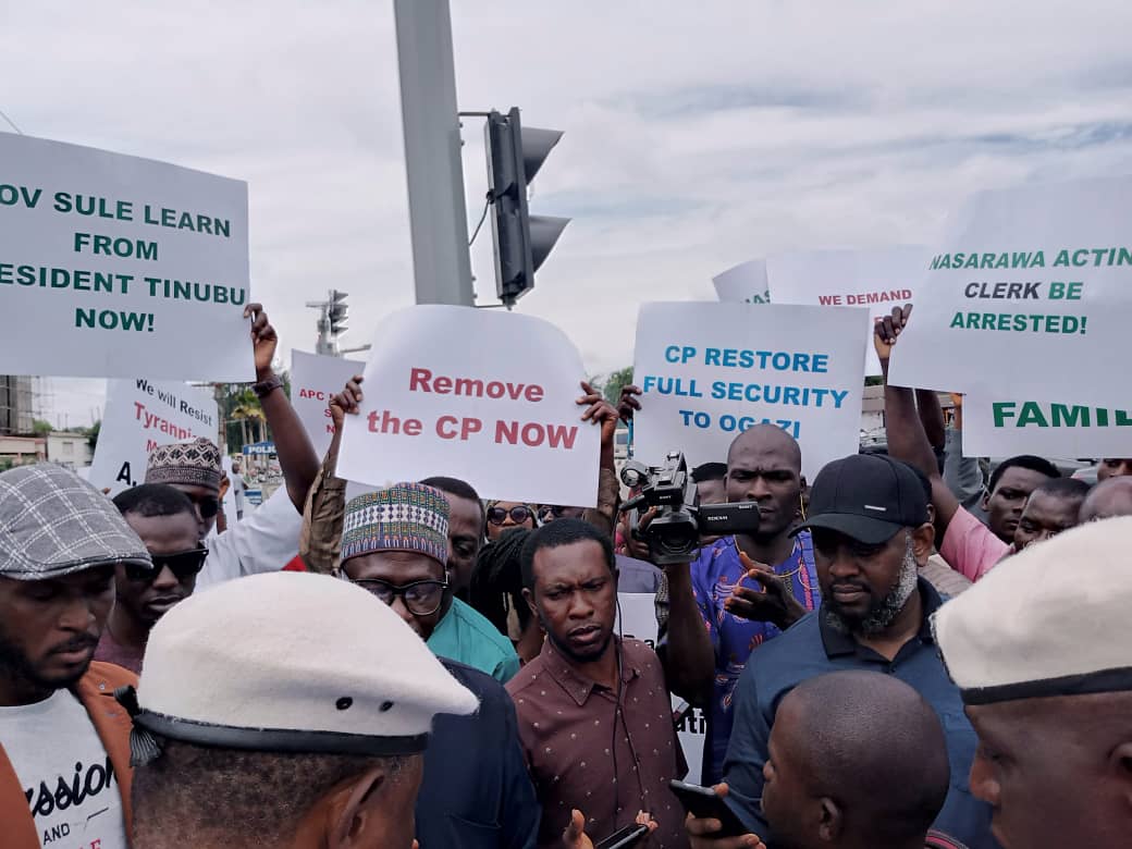 PHOTOS: Protesters storm force headquarters over Nasarawa assembly crisis