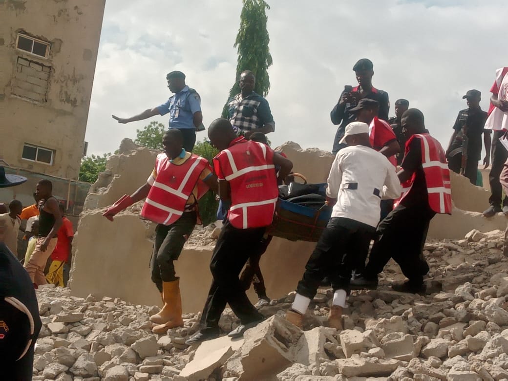 ‘Looters’ trapped under rubble of demolished Kano Hotel, one dead