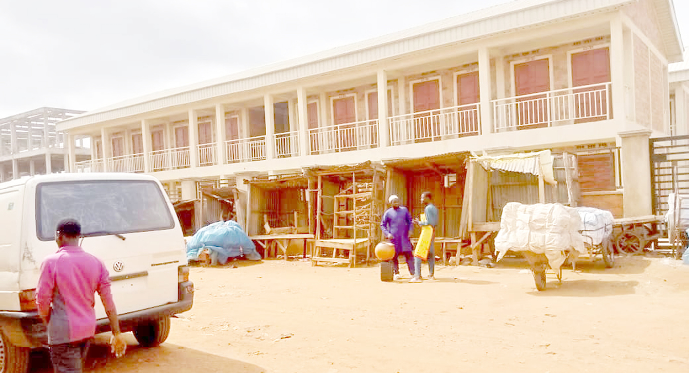 Kaduna: High-cost, litigation bar traders from Kasuwar Barci