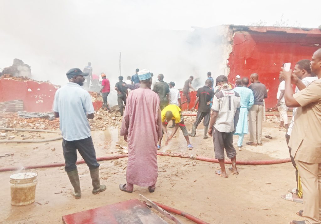 Fire razes warehouses in Kano