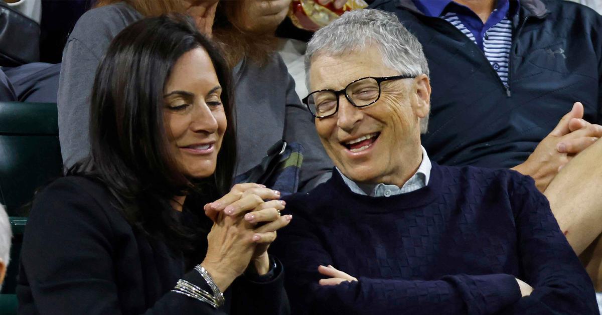 Bill Gates Not Engaged to Girlfriend Despite Ring On Wedding Finger ...