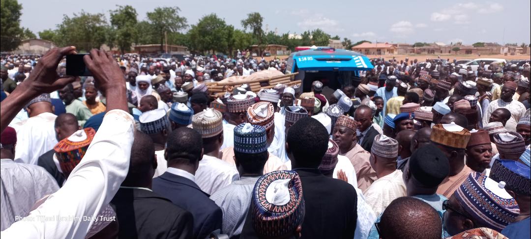 Niger Rep Prime Minister, Tambuwal, Bagudu in Katsina as Dahiru Mangal’s wife is laid to rest