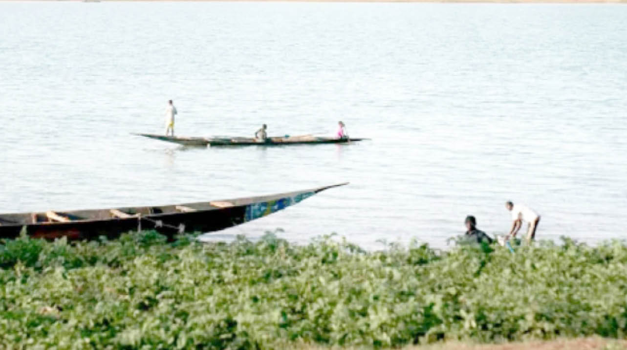 ISWAP kills 2 fishermen, seizes over 100 canoes after clash with B/Haram