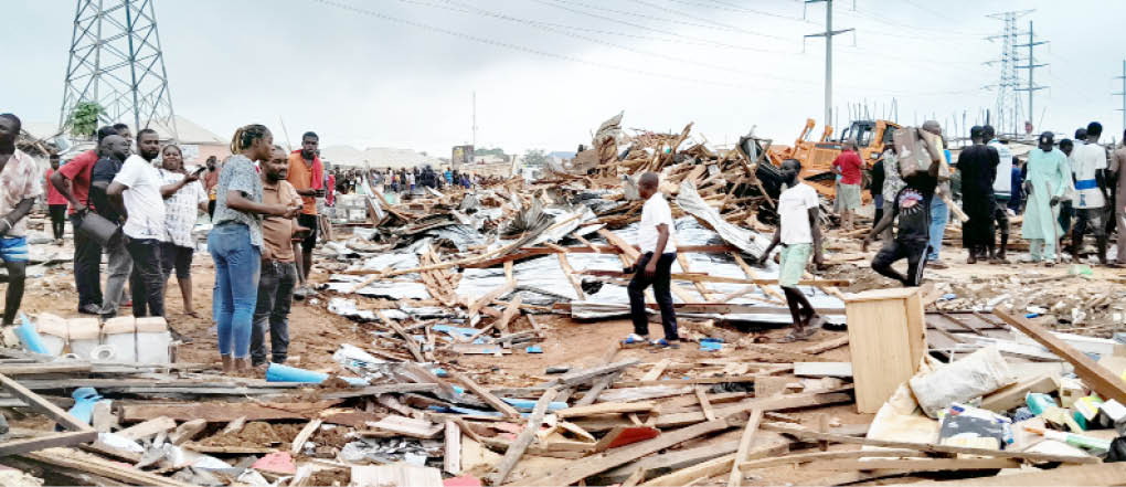 FCTA demolishes Lugbe building materials market