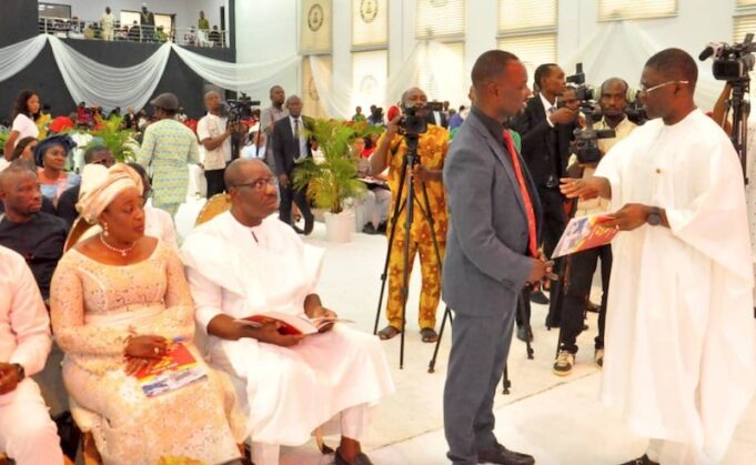 Drama as DSS blocks Edo Deputy Gov from Obaseki in Church