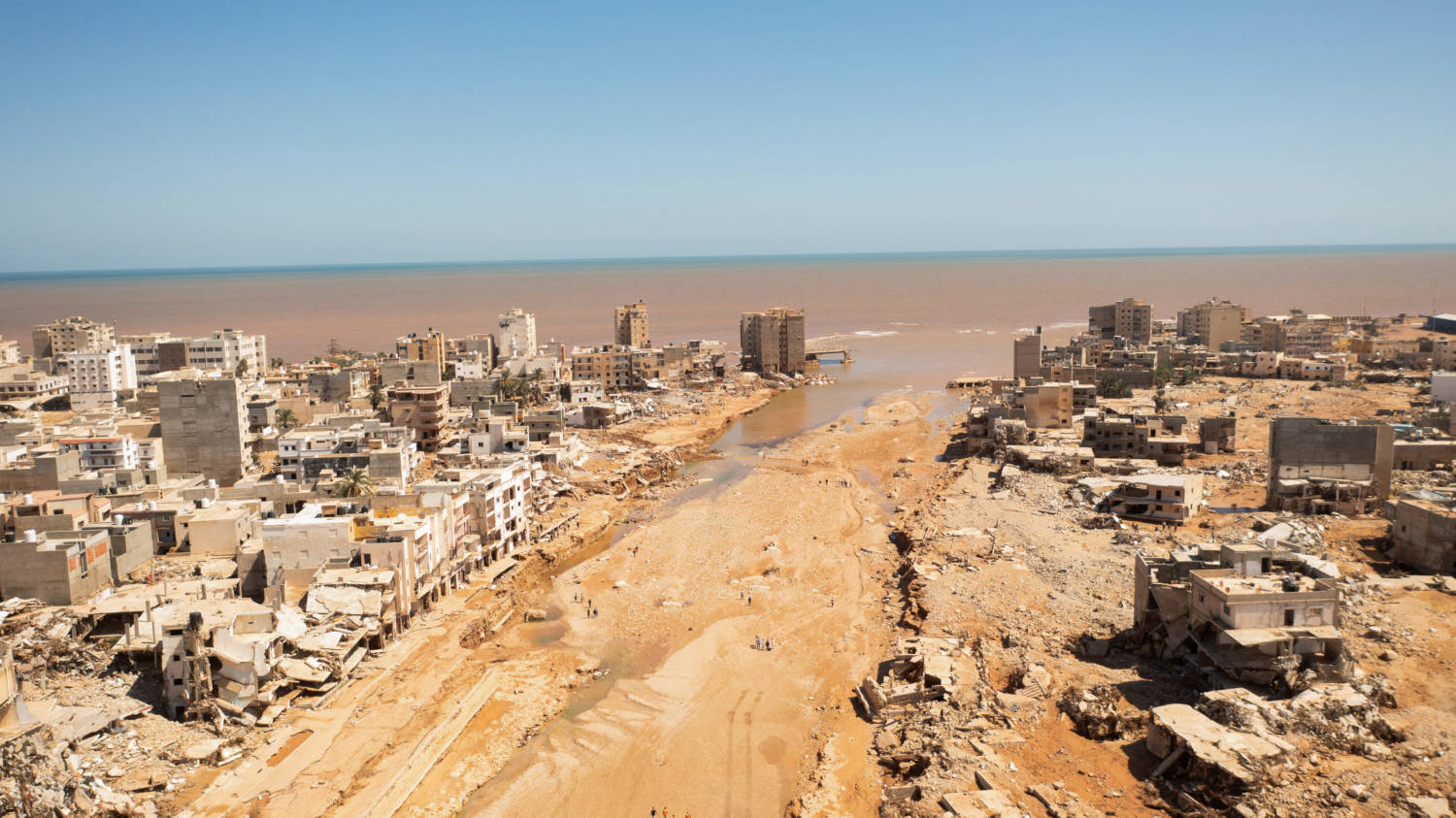 Flood: Libya’s city, Derna, struggles to cope with thousands of corpses