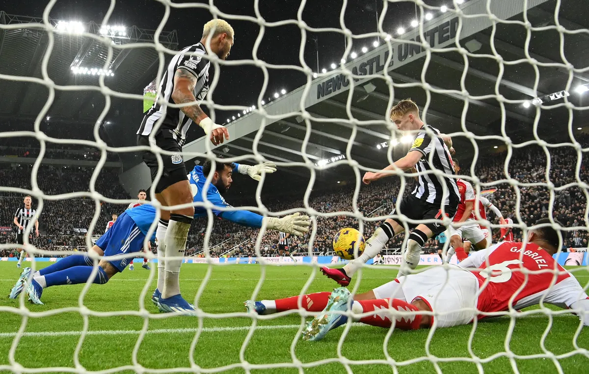 Newcastle end Arsenal’s unbeaten run with ‘controversial goal’