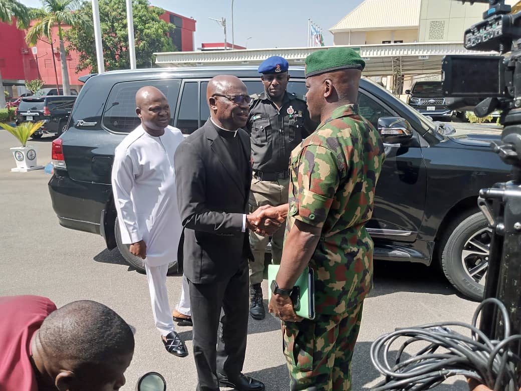 Benue gov in closed-door meeting with Defence Chief