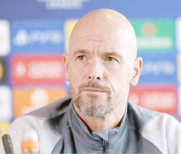 Ten Hag signs new deal at Manchester United