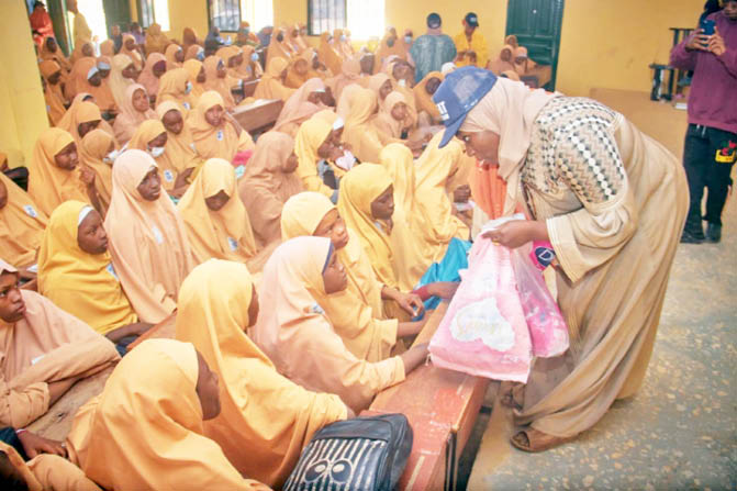 Foundation distributes sanitary pads to Kaduna students