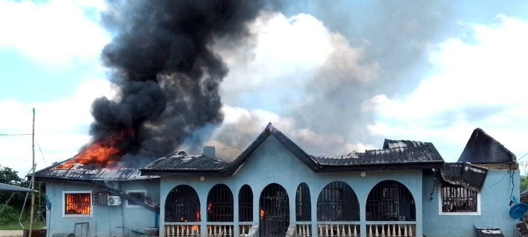 Residents killed as angry soldiers From Delta burn down houses in Bayelsa