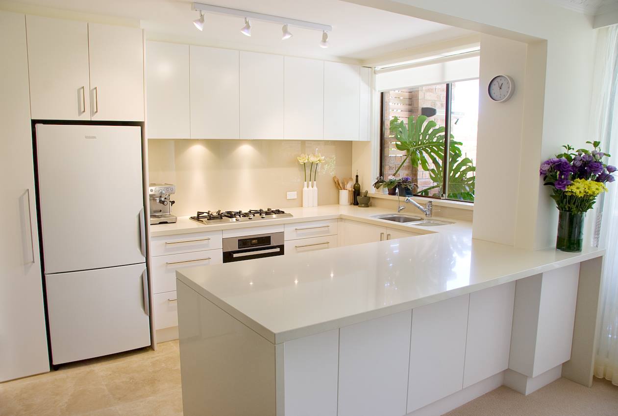 Why Glass Splashbacks? Beauty & Function Meets Kitchen!