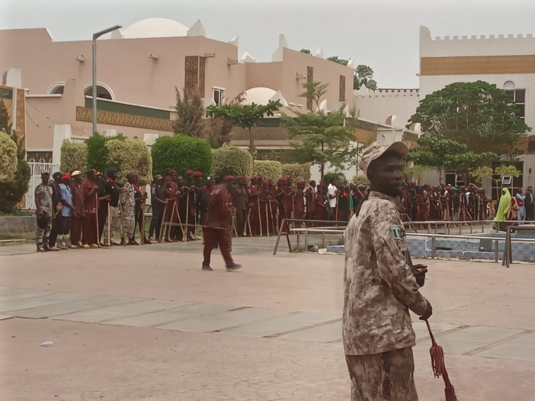 PHOTOS: Tight security as Emir Sanusi attends Juma’at