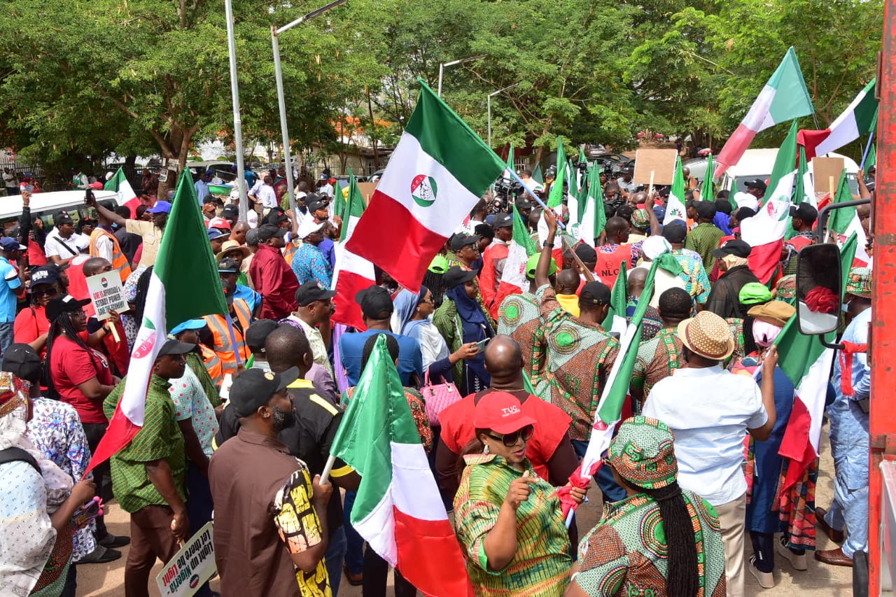 Tariff Protest: Don’t derail our plan for Electricity sector, FG begs Labour