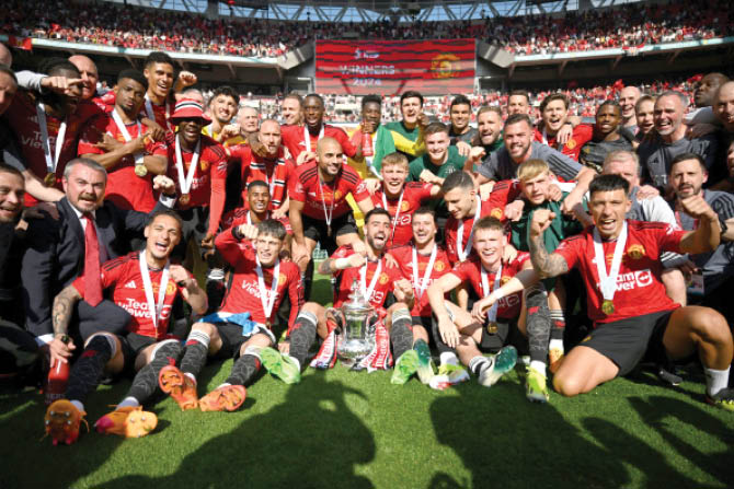 Man Utd end tortuous season with FA Cup title