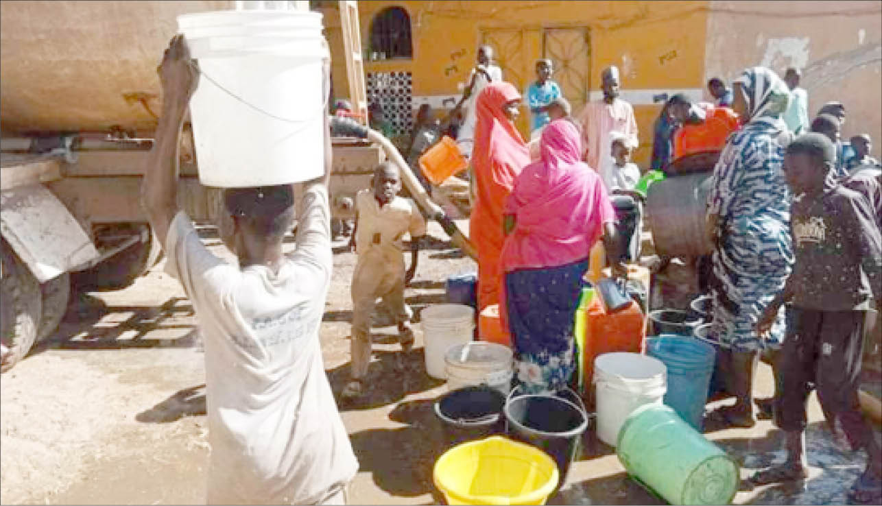 residents scramble for water in yobe