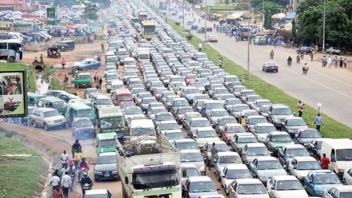 NNPP chieftain tackles FG over traffic-induced hardship on Lagos-Ibadan expressway