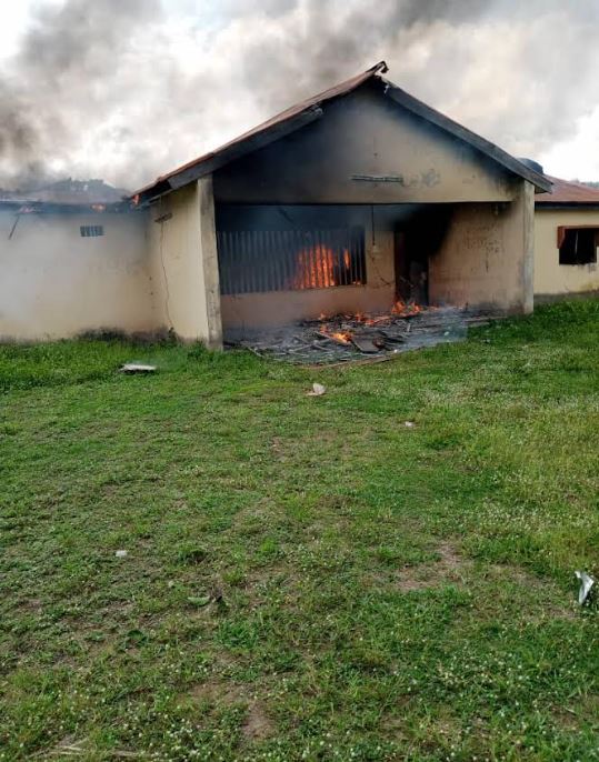 Aggrieved Youths set INEC Office ablaze in Benue