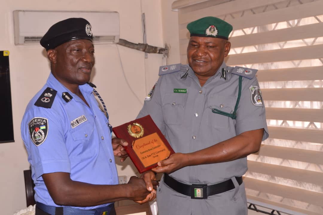 Police, Customs strengthen partnership over security of seaports