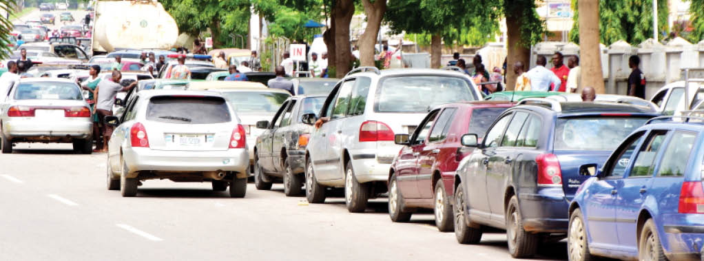 Fresh round of fuel scarcity amid PMS production at Dangote Refinery