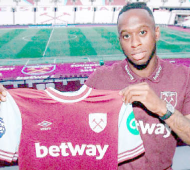 West Ham sign Man Utd defender Wan-Bissaka for £15m