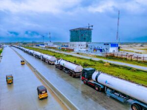 NNPCL tackles Dangote Refinery, insists paying N898 per litre