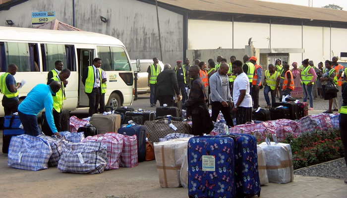 400 deported Nigerians arrive Abuja airport from UAE