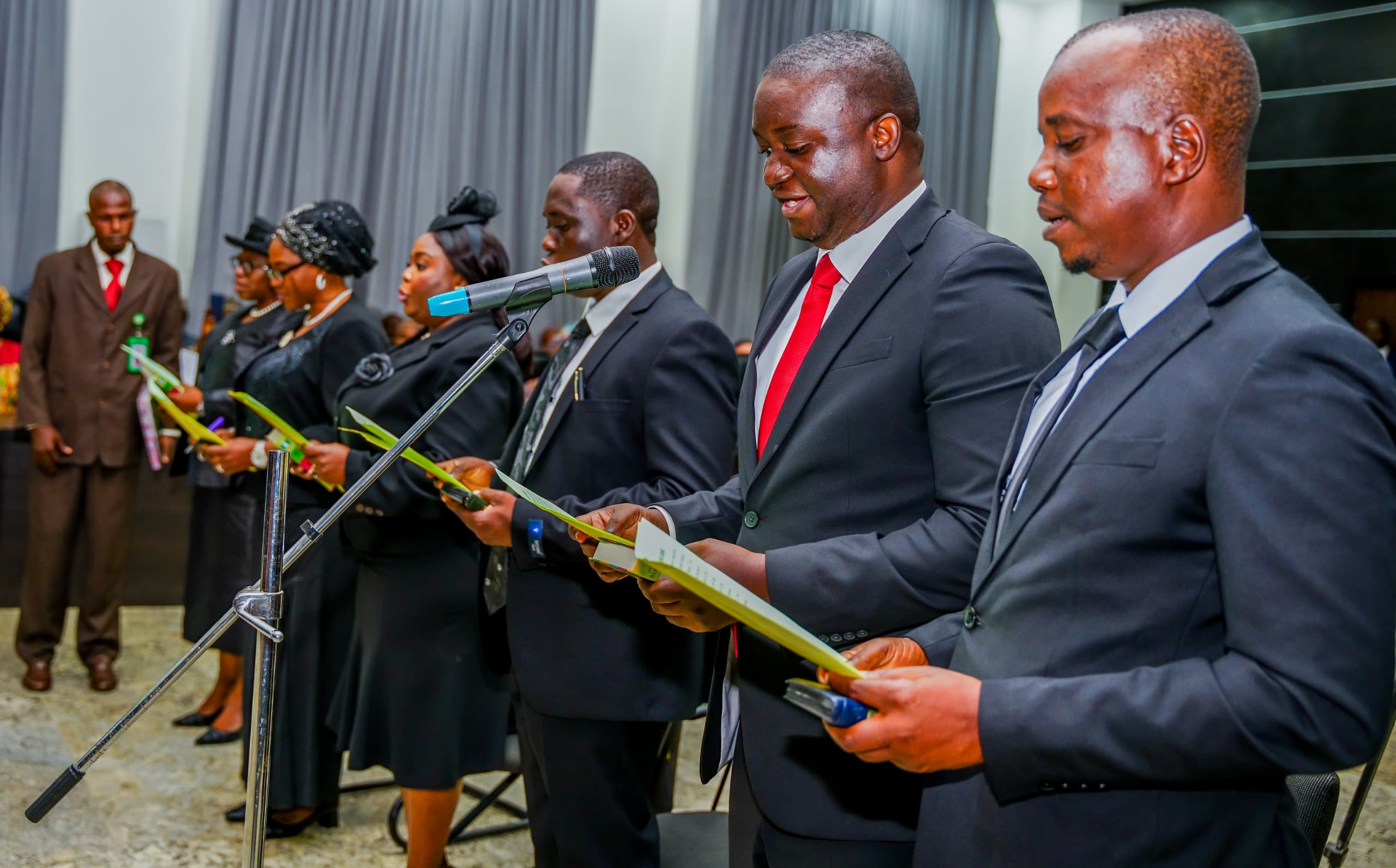 Gov Abdulrazaq swears in six new judges, says Kwara will build court complex