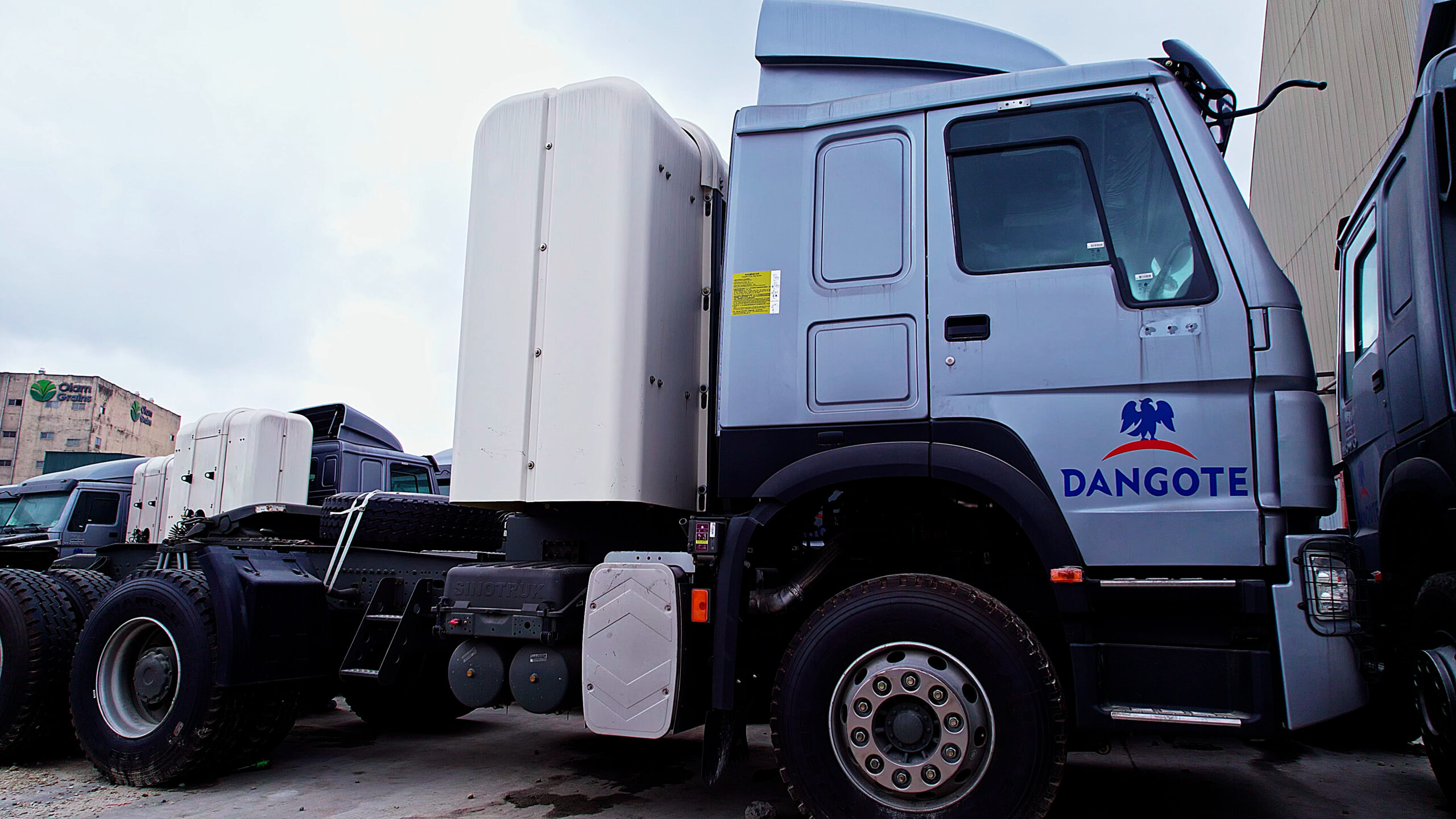 Dangote backs Tinubu’s CNG drive with N460bn investment in trucks, others