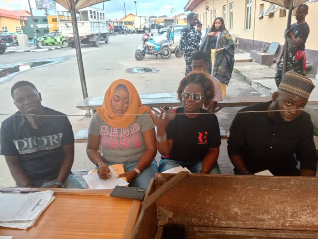 Lagos: birthday celebrant, musician, vendor arrested for obstructing traffic 