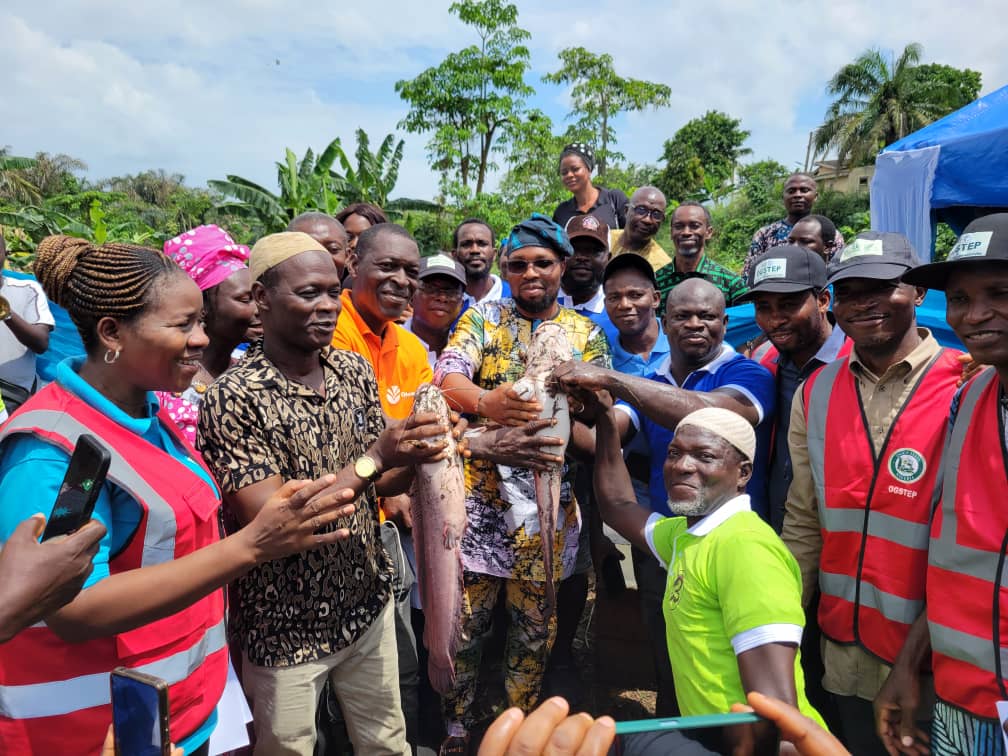 1,000 farmers begin fish harvest in Ogun