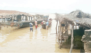 How boat mishaps wiped out families in Niger villages