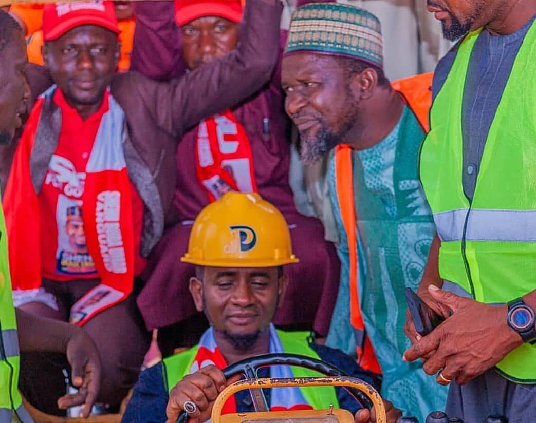 Bauchi: Senator Buba flags off road construction in Zaranda Town