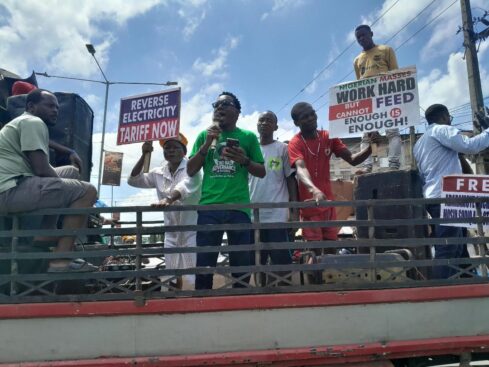 PHOTOS: Protesters block major road in Lagos