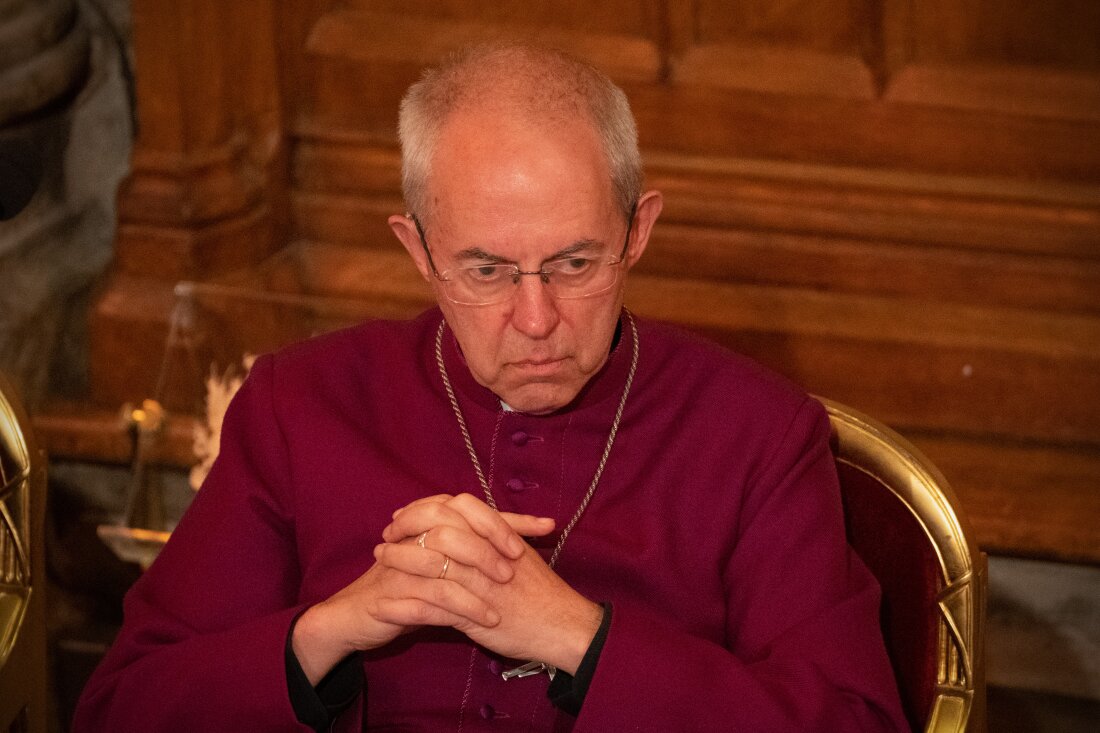 Archbishop of Canterbury resigns over poor handling of abuse allegation