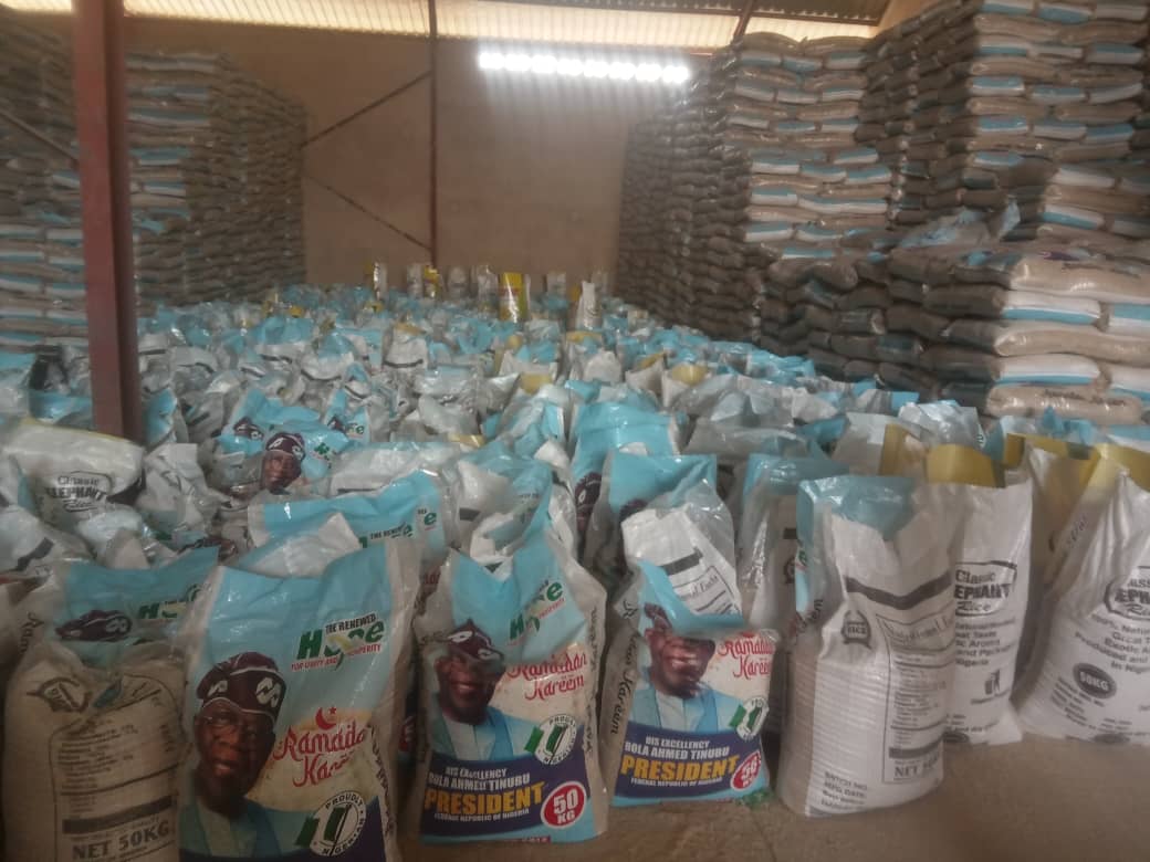 Palliative: Kano anti-graft agency raids warehouse repackaging 16,800 bags of FG’s rice