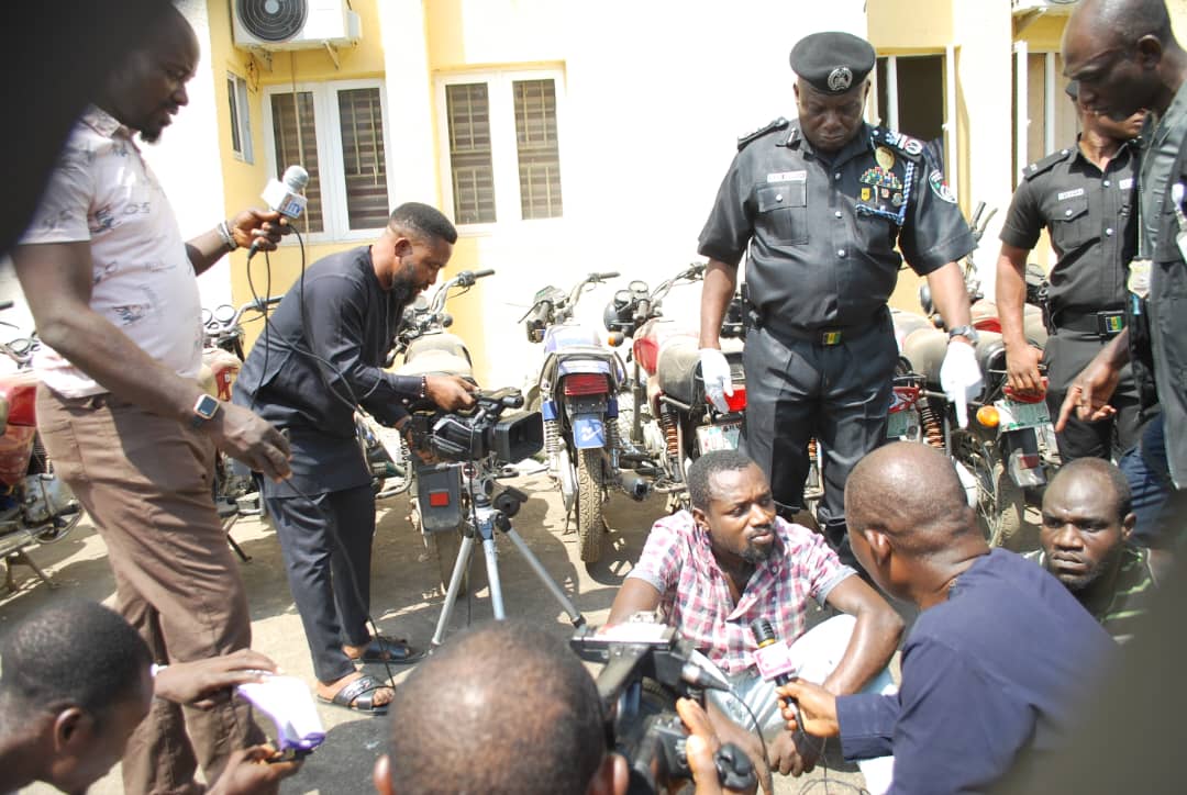 Police parade suspect linked to abduction of Benue medical students