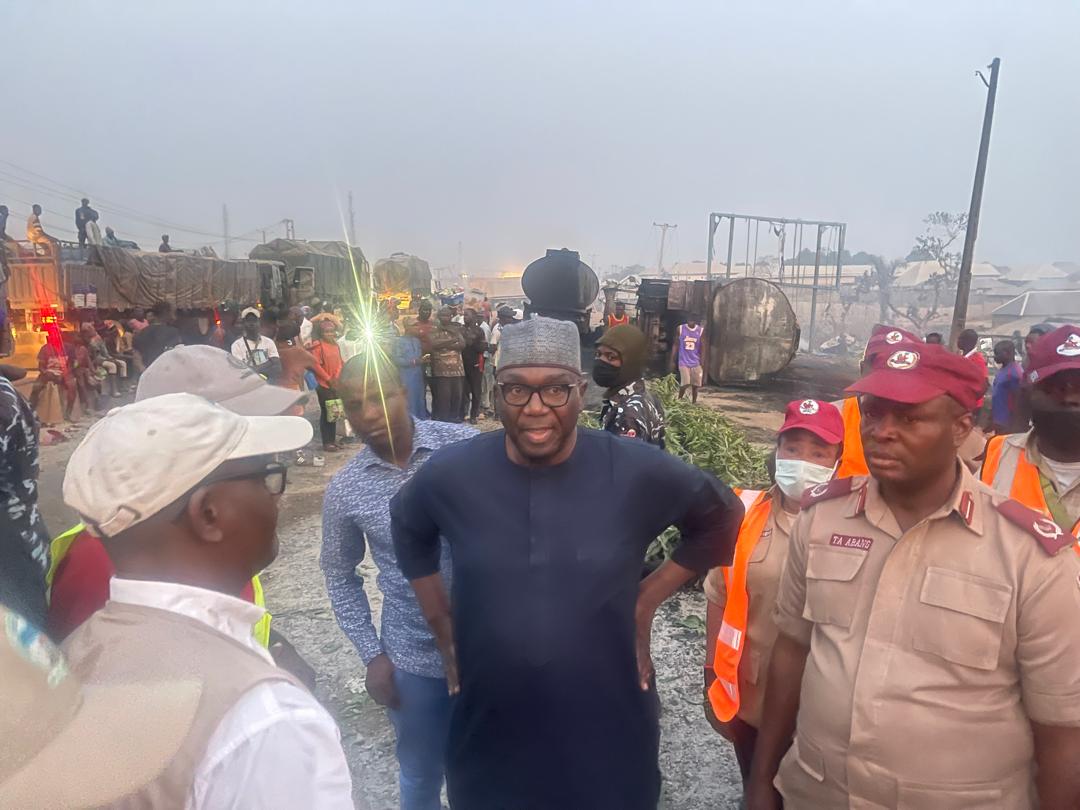 Tanker explosion: Abdulrazaq visits Niger, commiserates with Gov Bago, victims